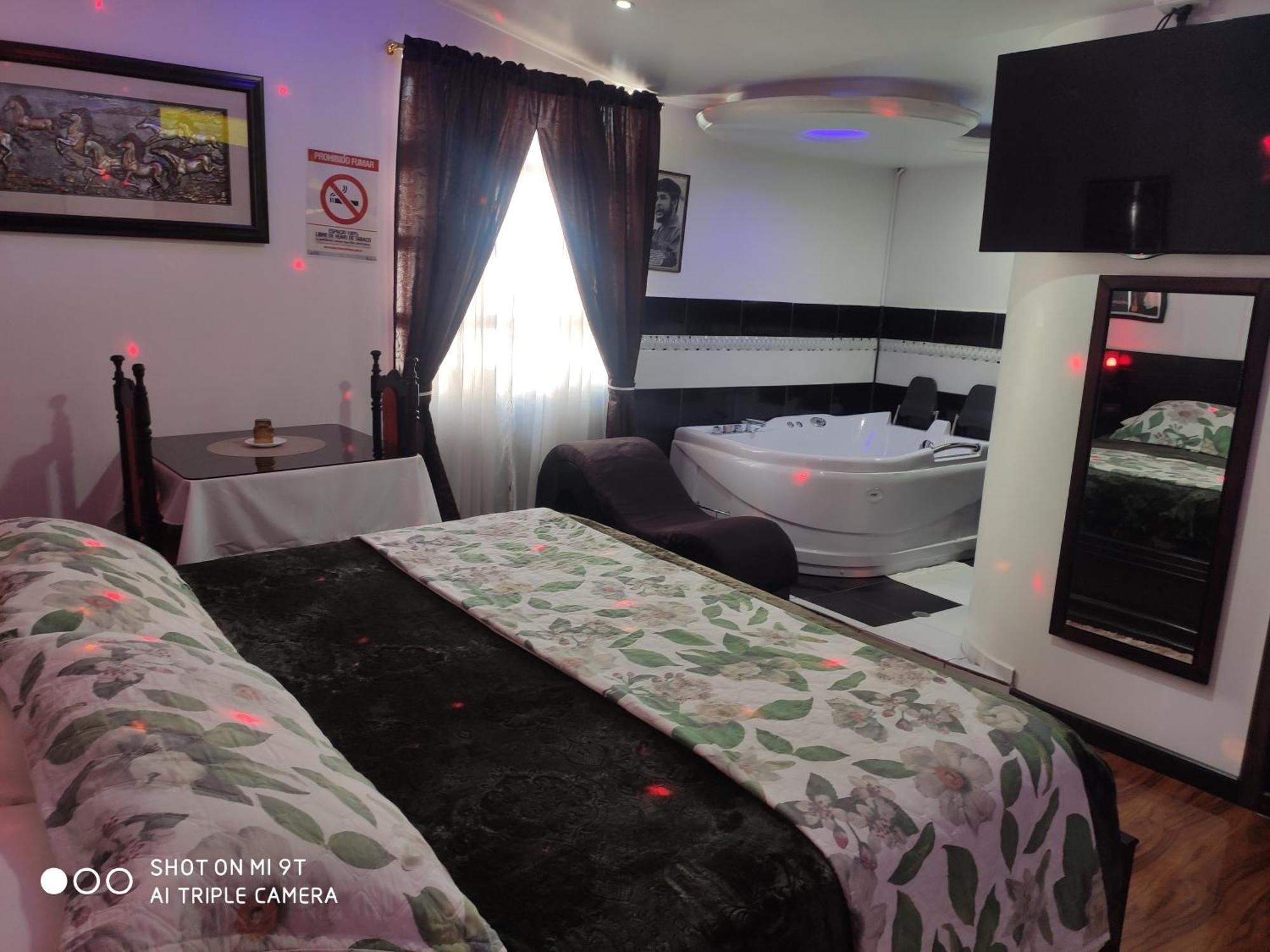Hotel El Che No Apto Para Corruptos Azogues Zewnętrze zdjęcie